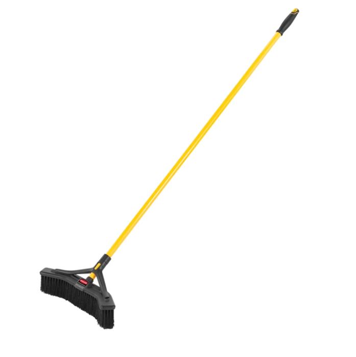 MAXIMIZER™ 18" Medium Push To Center Push Broom